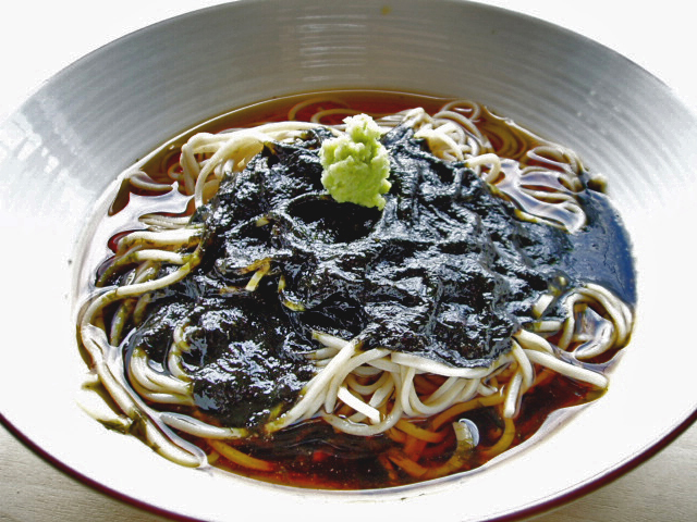 冷たい花巻そば:950円