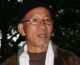 沖縄フォト紀行２０１０（９）　知花昌一さんと会った