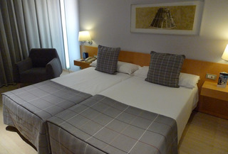 初めてのバルセロナ旅行--トリップ バルセロナ エアロプエルトホテル(Tryp Barcelona Aeropuerto)
