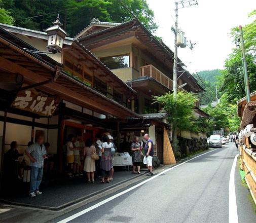 http://livedoor.2.blogimg.jp/pop_web/imgs/a/6/a609355d.jpg