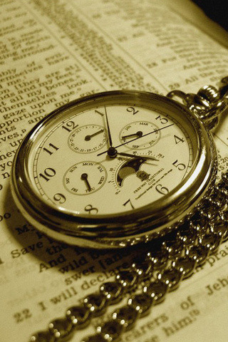 時計は人間に時間を与えた。ケータイは人間に何を与えるのか。