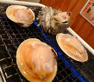 赤坂の新鮮海鮮魚介市場風居酒屋「丸冨水産（まるとみすいさん）」赤坂店