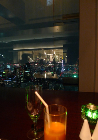 東京タワーの見える４５階のレストラン「タワーズグリル」 ＠ザ・リッツ・カールトン東京