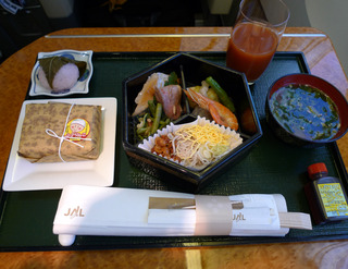 日本航空ＪＡＬファーストクラスの機内食