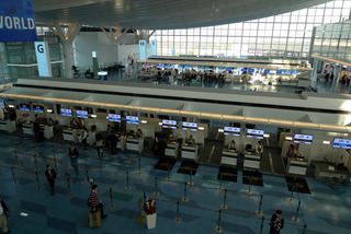 羽田新国際線ターミナルの３階出発ロビー