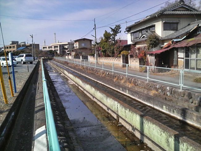 4本並行する水路